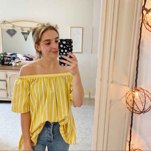 Abound Tops - ABOUND LARGE OFF THE SHOULDER YELLOW AND WHITE